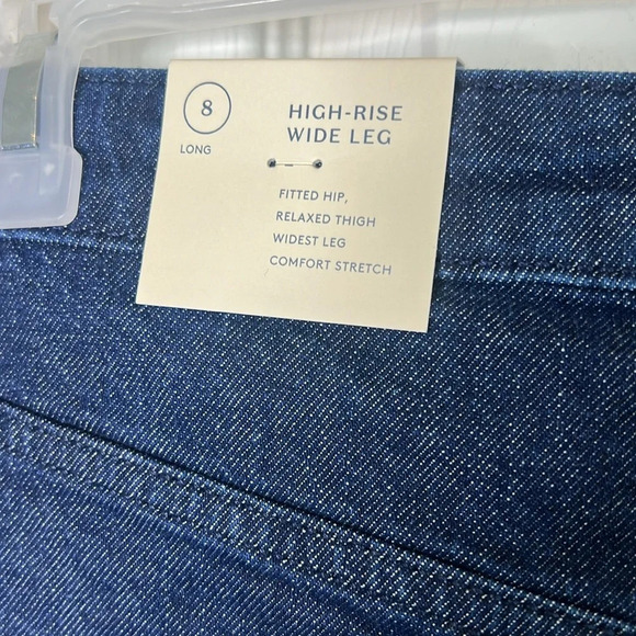 Universal Thread Women's High Waisted Wide Leg Cropped High-Rise Jeans - Picture 10 of 14